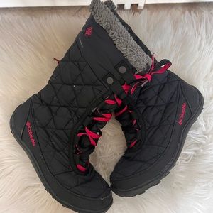 Columbia Youth girls size 2 Youth Powder Summit snow boot
